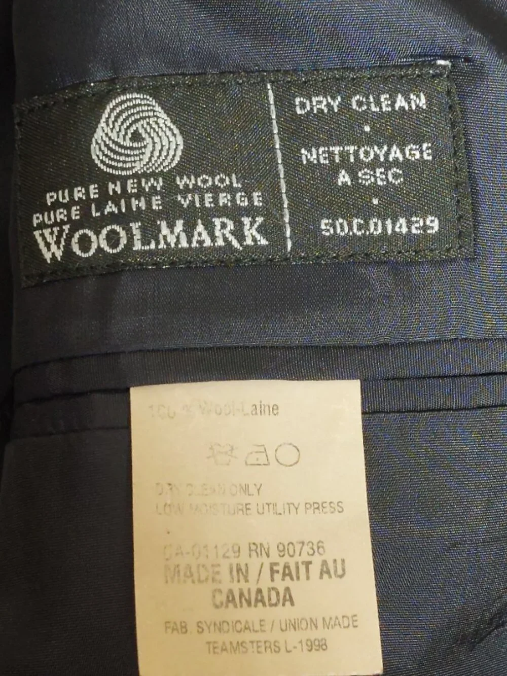Calvin Klein Men's 100% Wool Blazer Sport Coat Midnight blue Size 42R